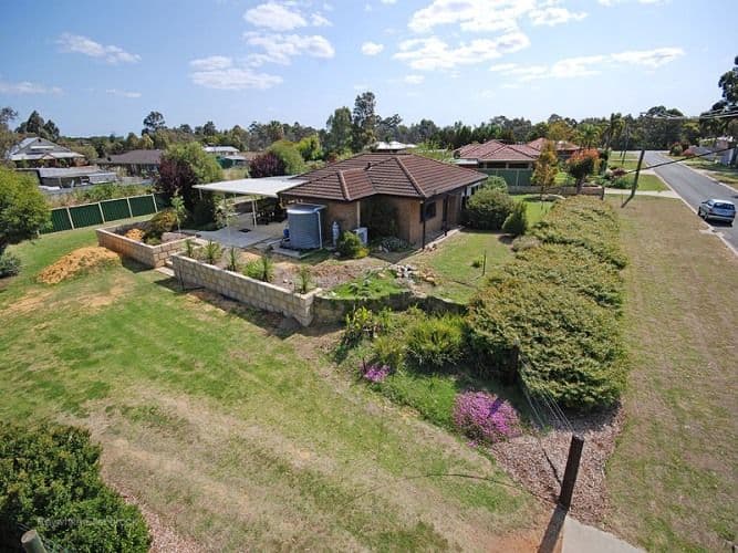 16 Brockholes Street, BULLSBROOK WA 6084, Bullsbrook - Thumbnail 2