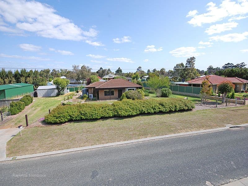 16 Brockholes Street, BULLSBROOK WA 6084, Bullsbrook - Thumbnail 8