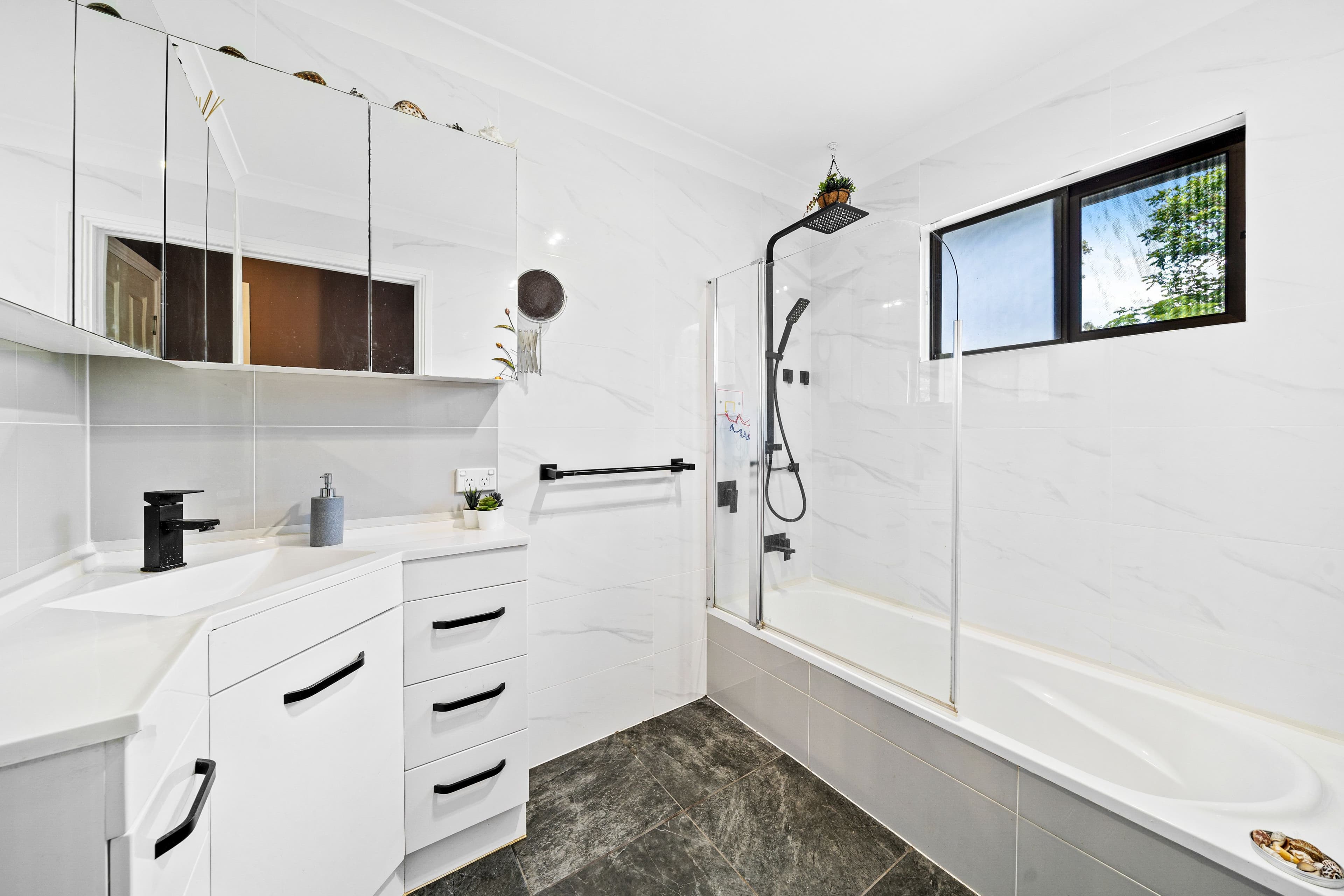 6 Lindy Street, Beenleigh QLD 4207, Beenleigh - Thumbnail 8