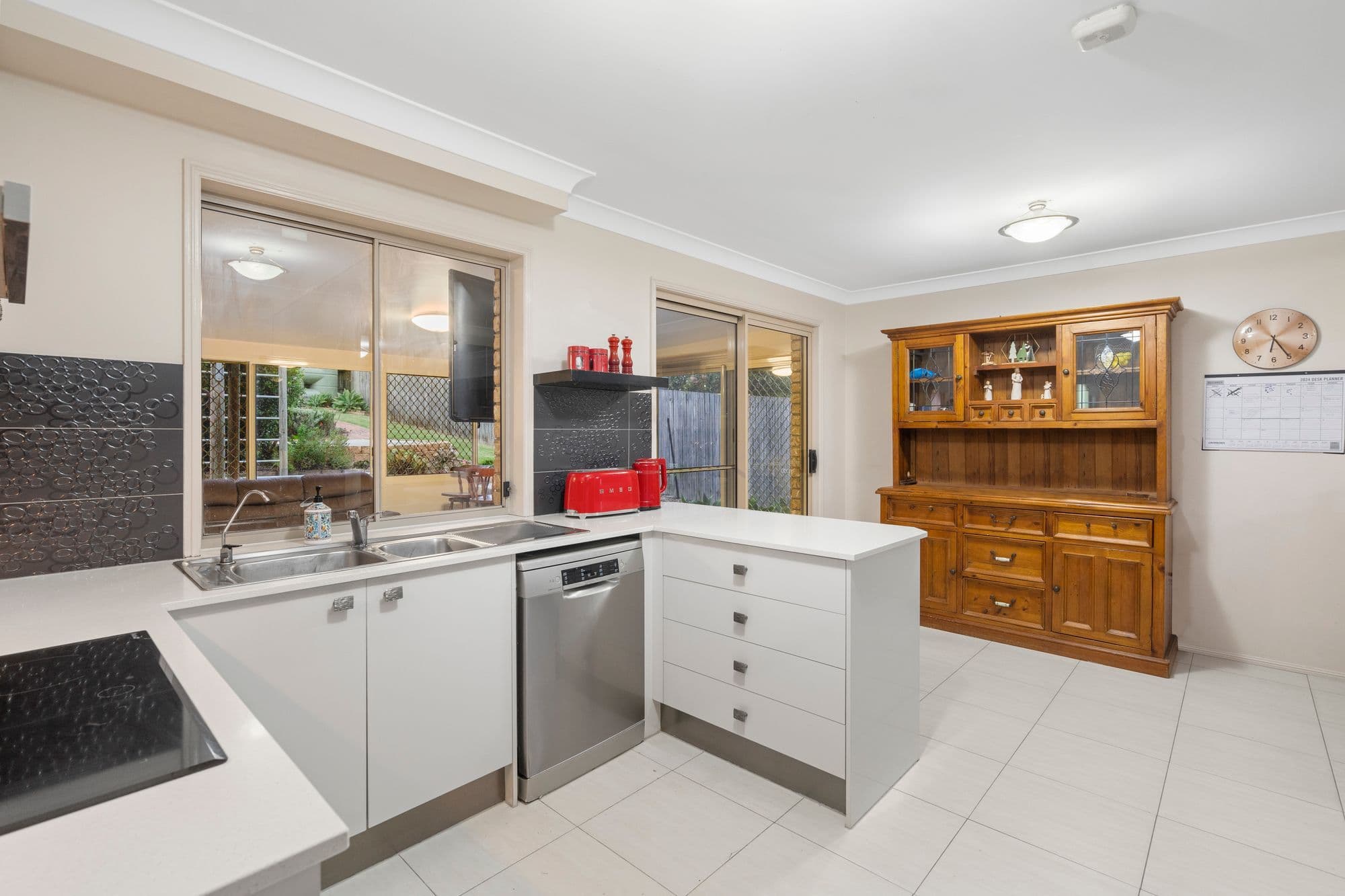 295 Mount Warren Boulevard, Mount Warren Park QLD 4207, Mount Warren Park - Thumbnail 6