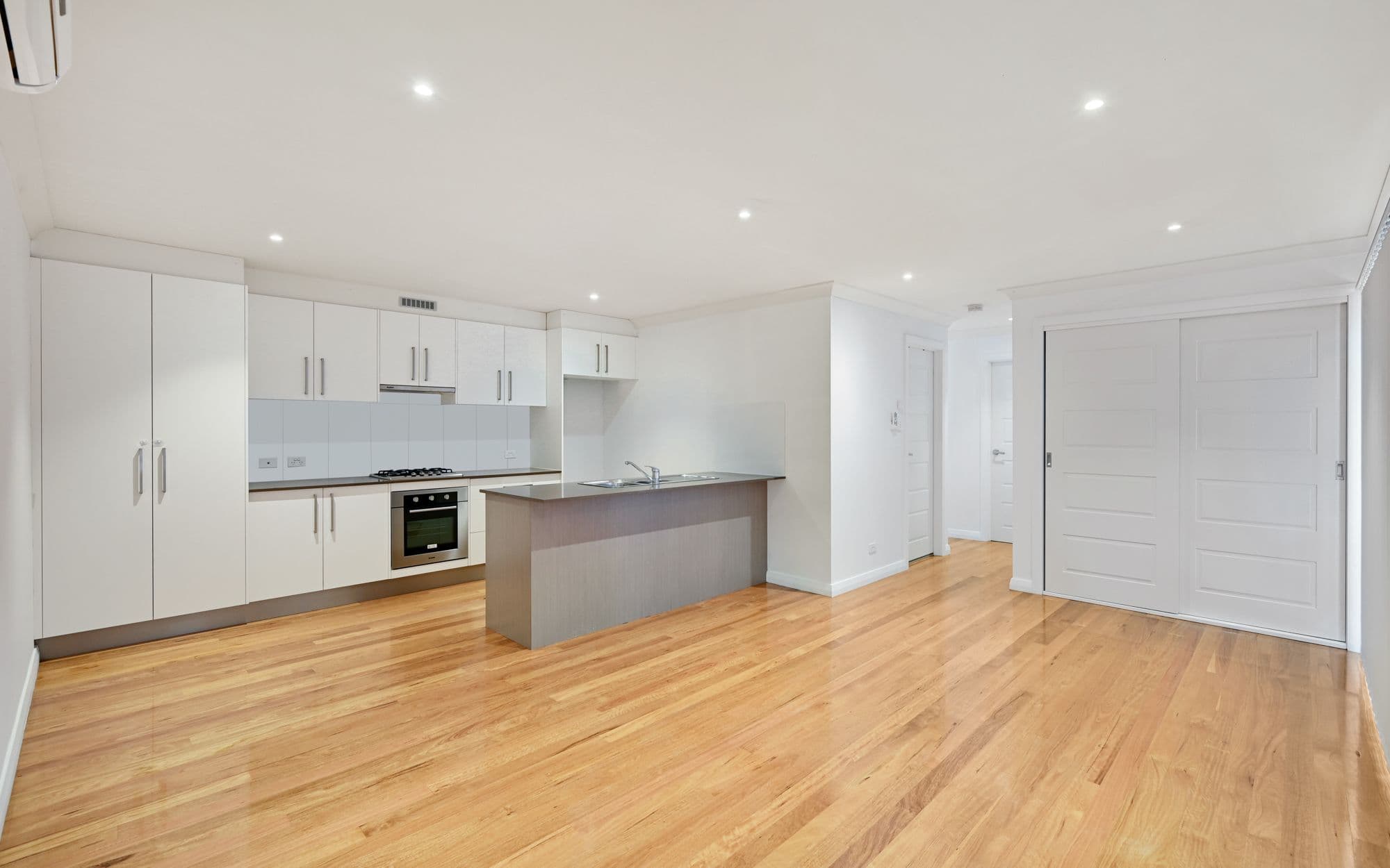 54b Discovery Circuit, Gregory Hills NSW 2557, Gregory Hills - Thumbnail 3