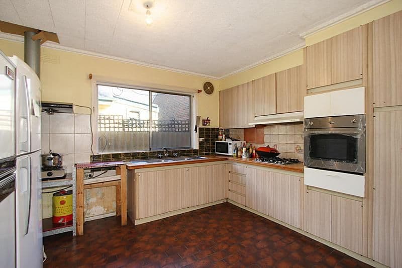11 Ward Avenue, OAKLEIGH SOUTH VIC 3167, Oakleigh South - Thumbnail 3