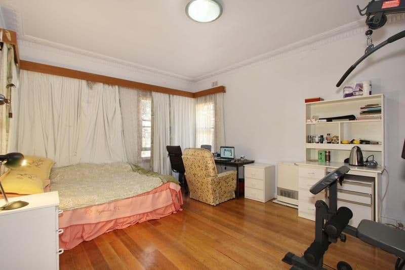 11 Ward Avenue, OAKLEIGH SOUTH VIC 3167, Oakleigh South - Thumbnail 4