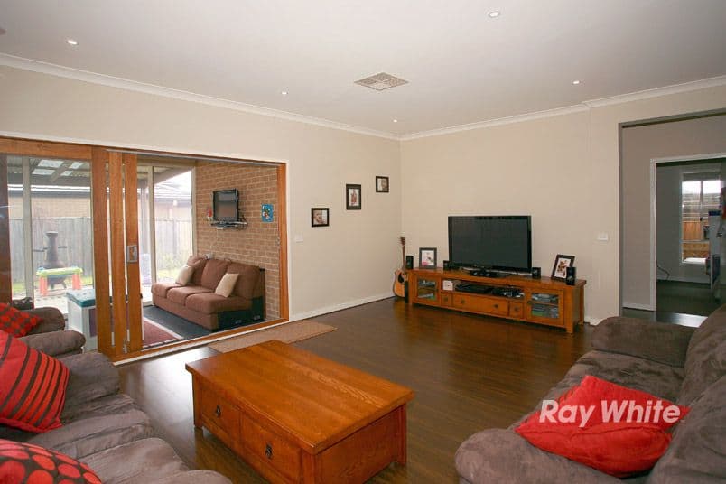 2 She Oak Place, CRANBOURNE VIC 3977, Cranbourne North - Thumbnail 7