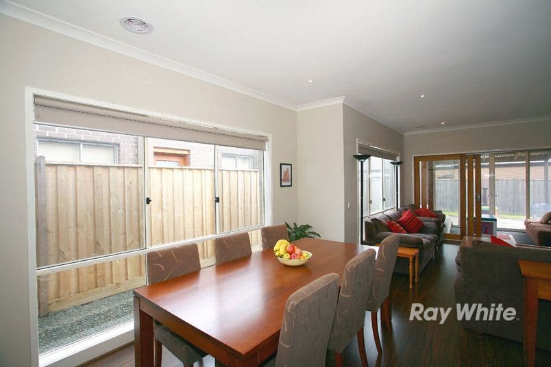 2 She Oak Place, CRANBOURNE VIC 3977, Cranbourne North - Thumbnail 8