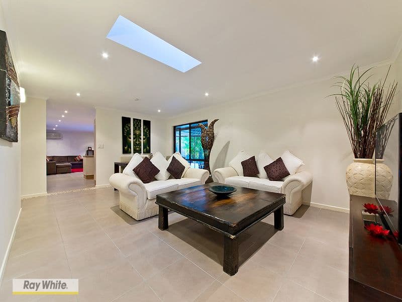8 Sovereign Court, KIPPA-RING QLD 4021, Kippa-Ring - Thumbnail 2