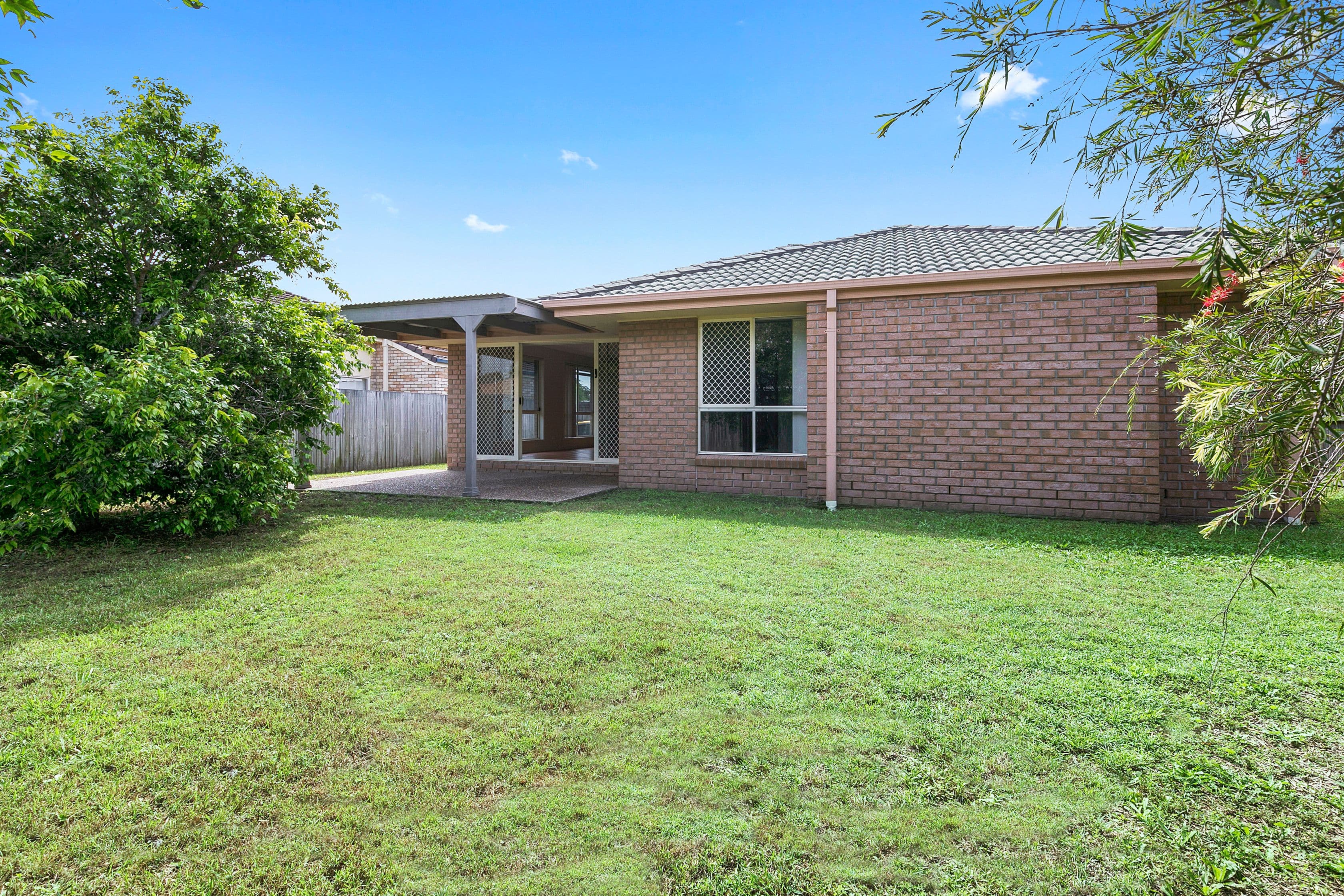 37 Pinewood Street, Wynnum West QLD 4178, Wynnum West - Thumbnail 2