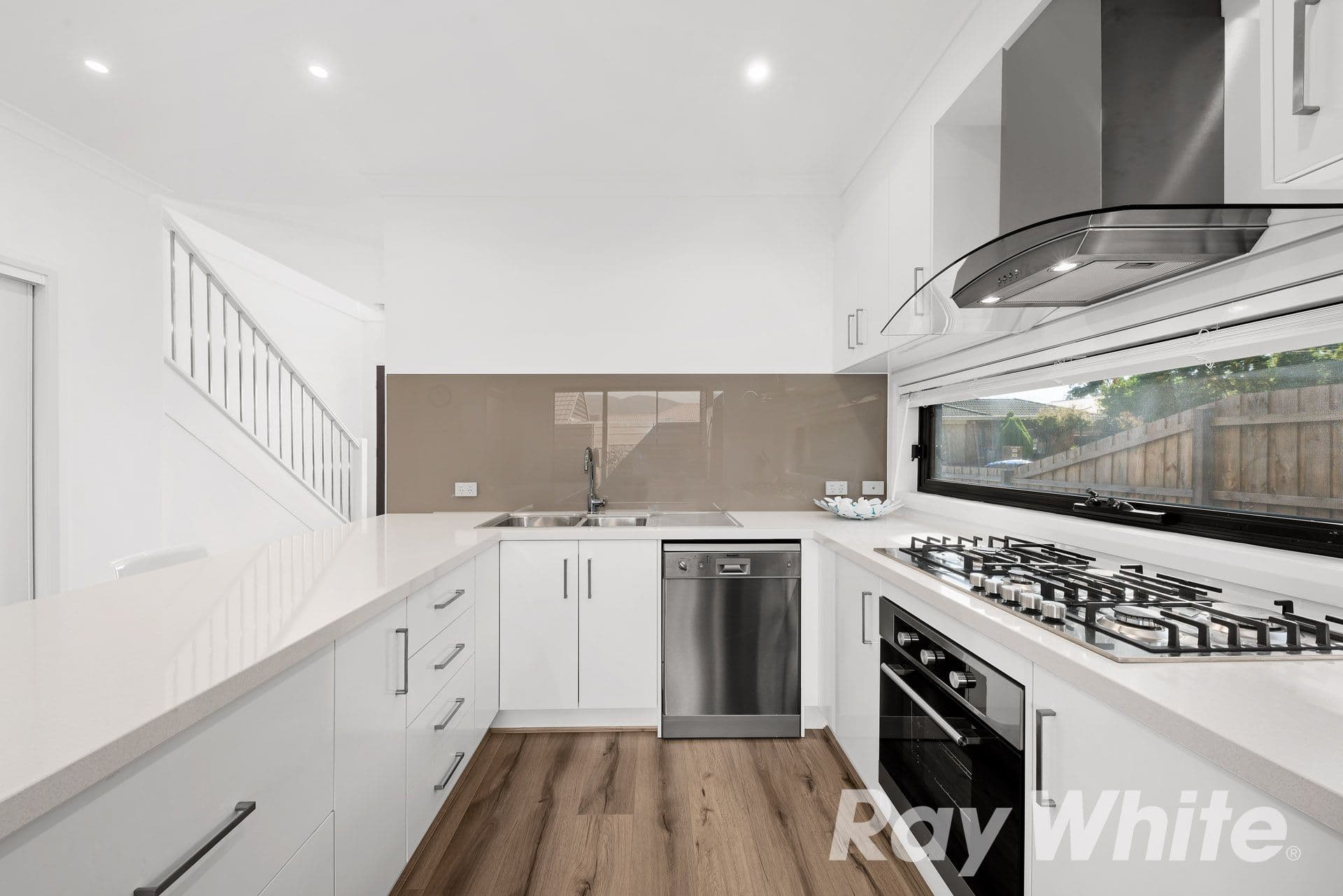 16 Stonehaven Avenue, Boronia VIC 3155, Boronia - Thumbnail 2