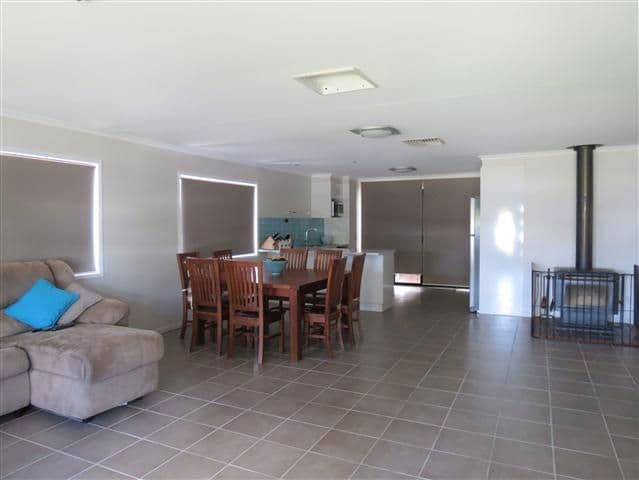 16 Powell Street, ROMA QLD 4455, Roma - Thumbnail 2