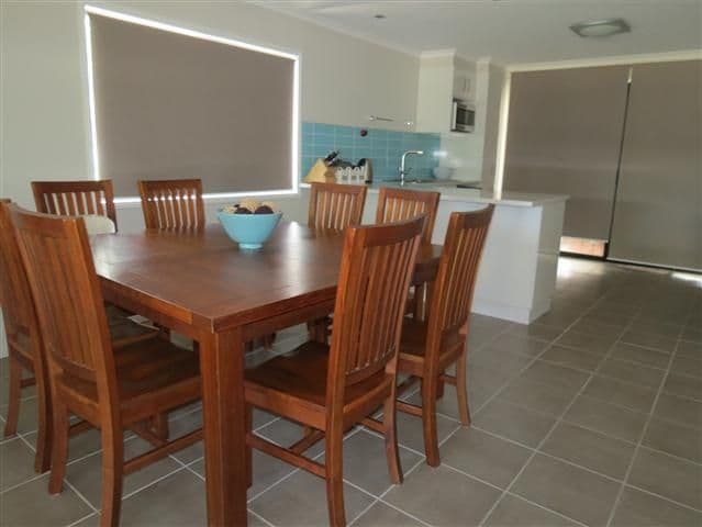 16 Powell Street, ROMA QLD 4455, Roma - Thumbnail 5