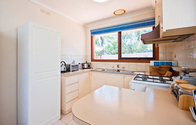 29 Hutton Avenue, FERNTREE GULLY VIC 3156, Ferntree Gully - Thumbnail 5