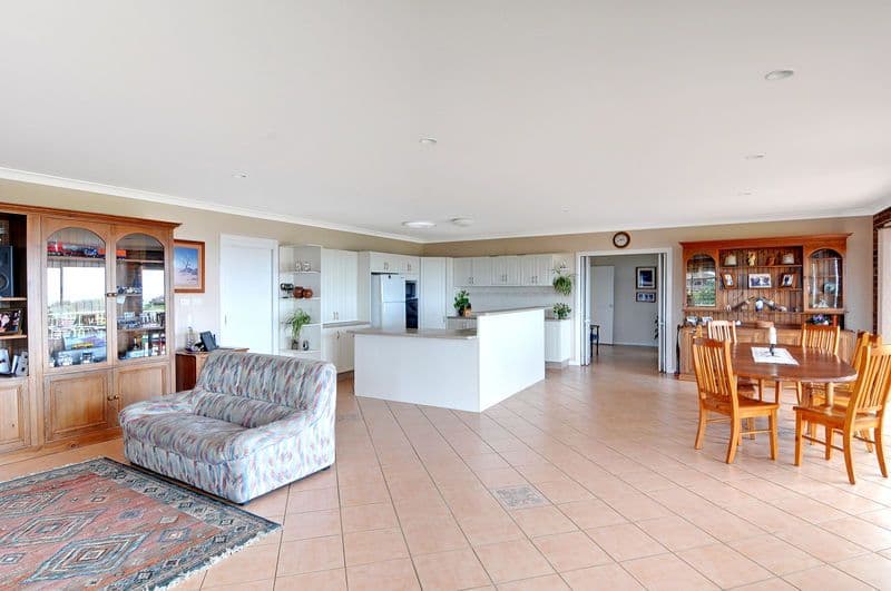 60 Cathedral Rocks Avenue, KIAMA DOWNS NSW 2533, Kiama Downs - Thumbnail 5