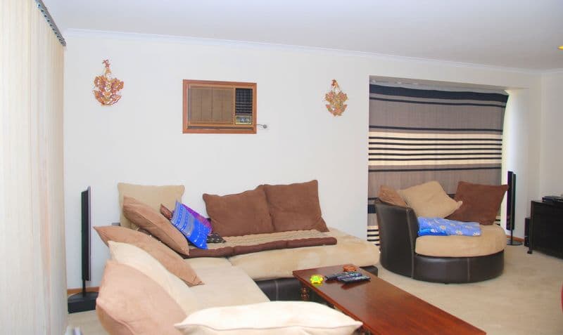 10 Chester Drive, HAMPTON PARK VIC 3976, Hampton Park - Thumbnail 2