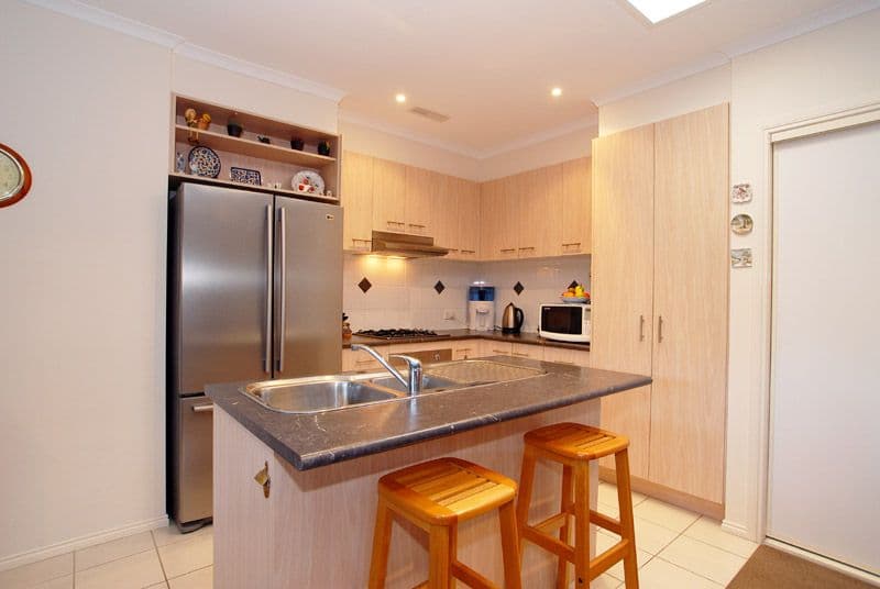 25 Hughes Avenue, EDITHVALE VIC 3196, Edithvale - Thumbnail 2