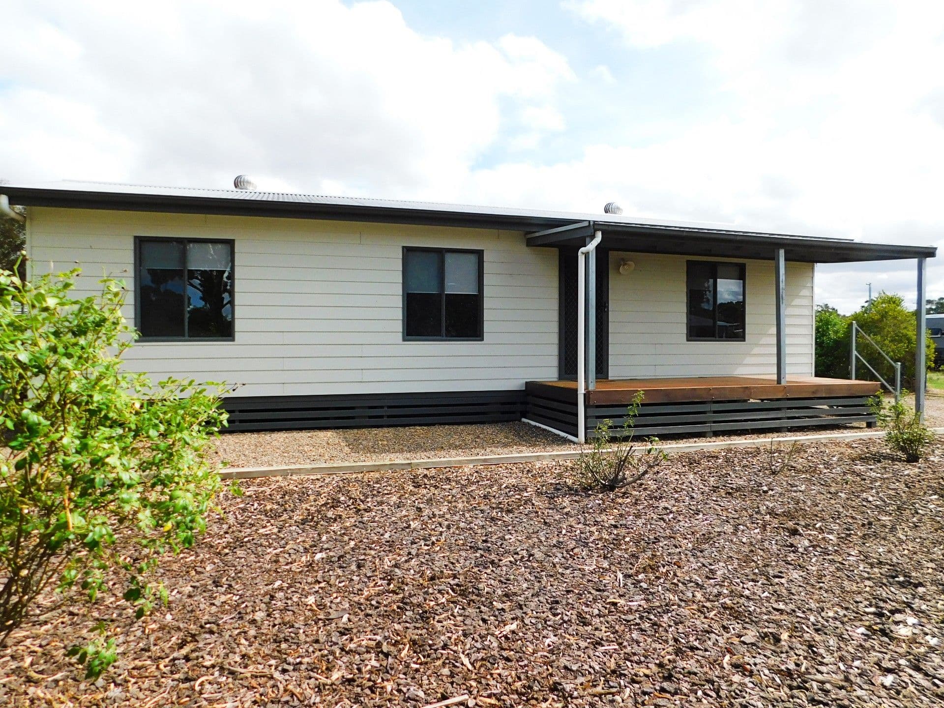 5 First Street, Bordertown SA 5268, Bordertown - Image 1