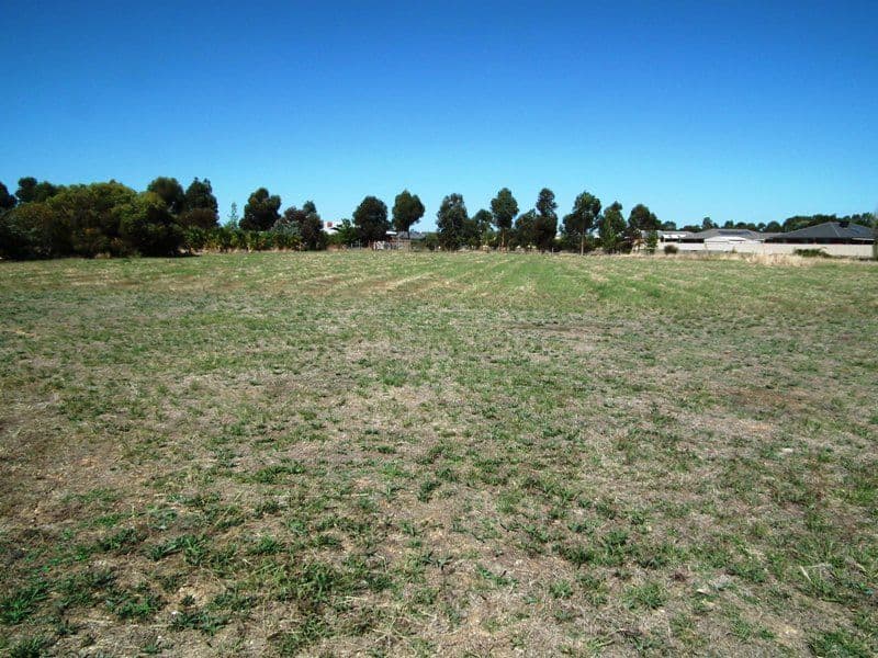 9 Racecourse Road, NAGAMBIE VIC 3608, Nagambie - Thumbnail 2