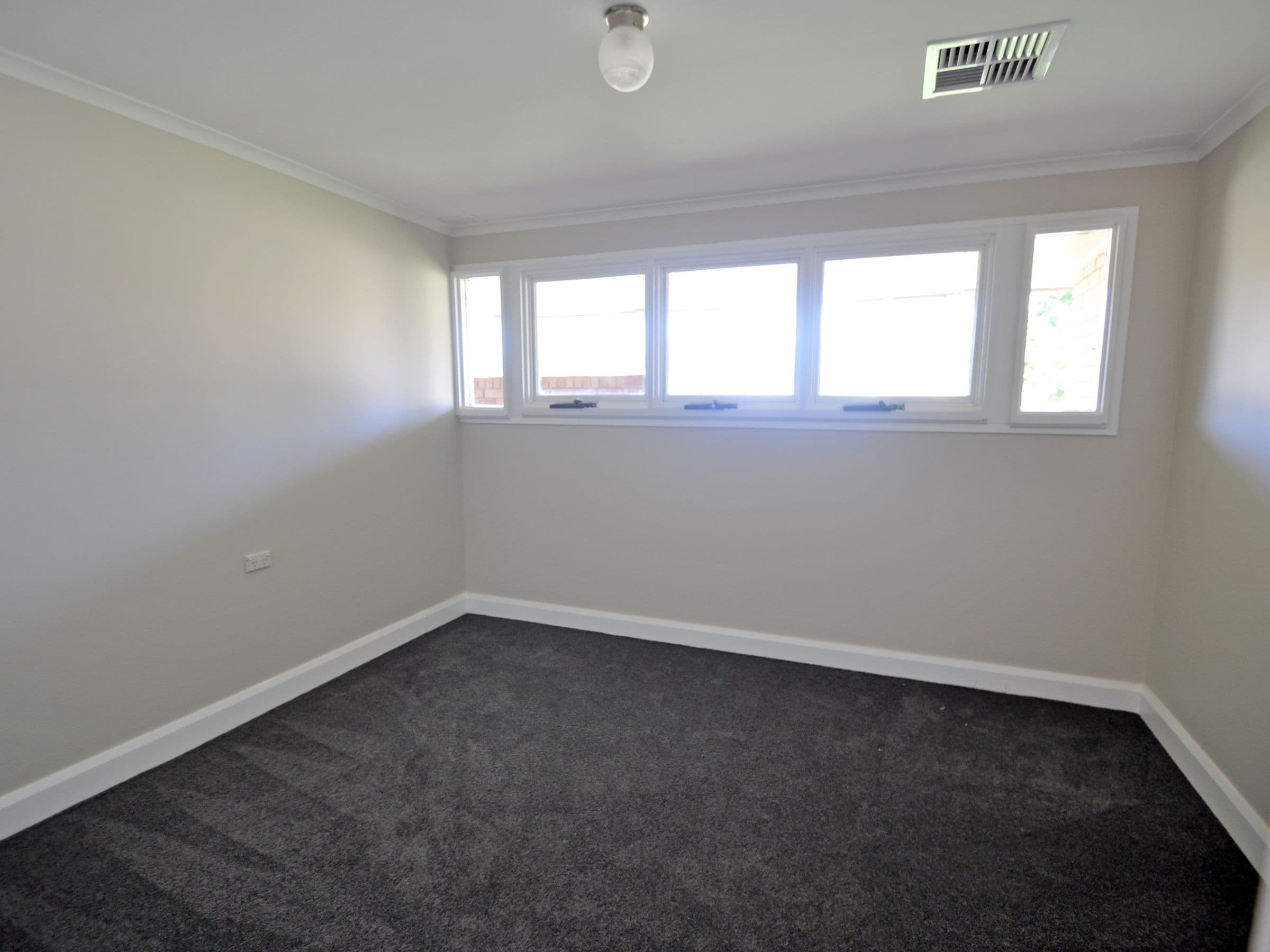 1 Beach Street, Junee - Thumbnail 5