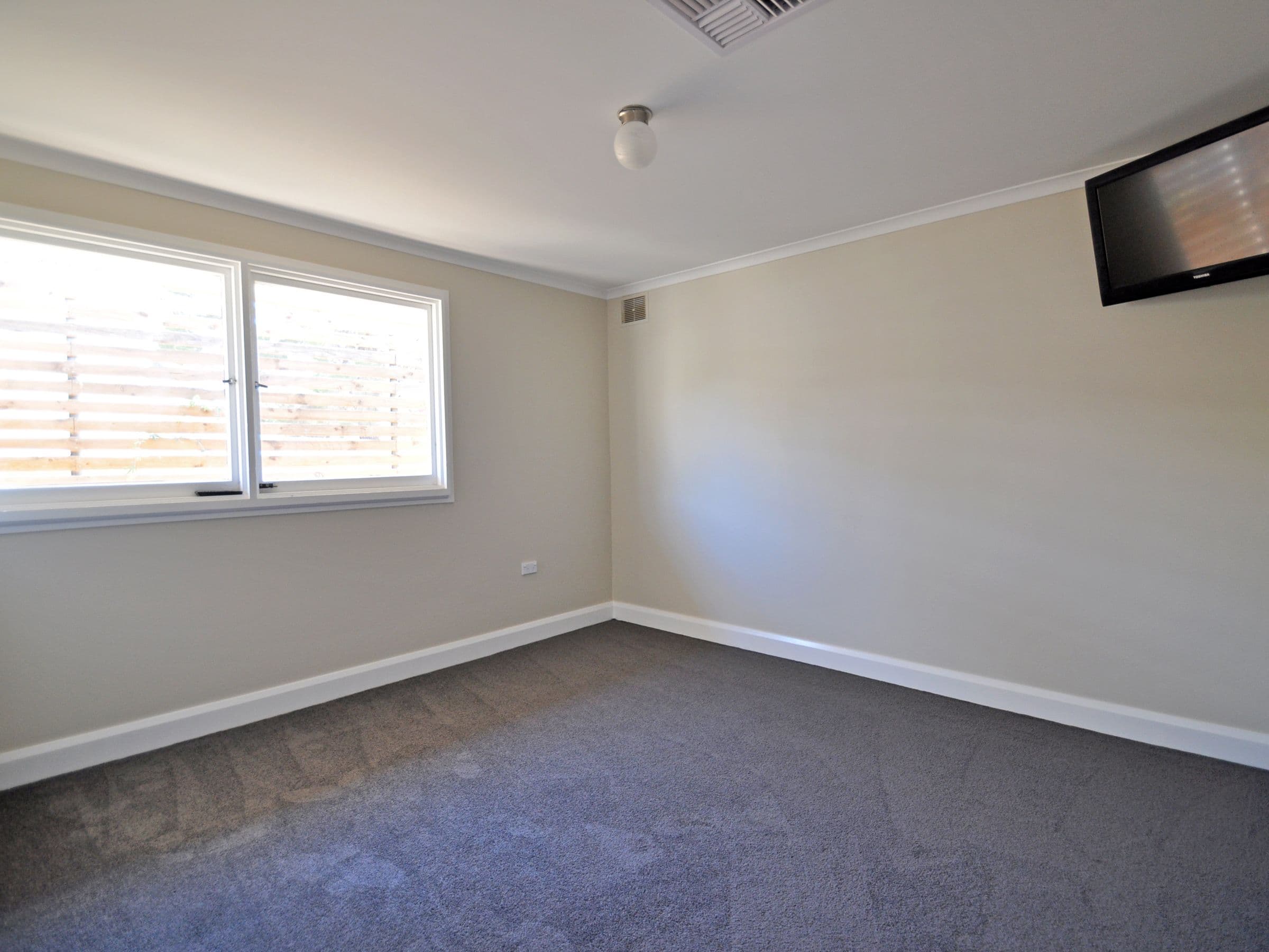 1 Beach Street, Junee - Thumbnail 8