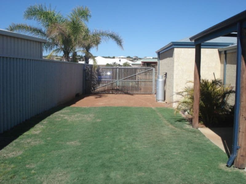 4 Stillwater Avenue, DRUMMOND COVE WA 6532, Drummond Cove - Thumbnail 8