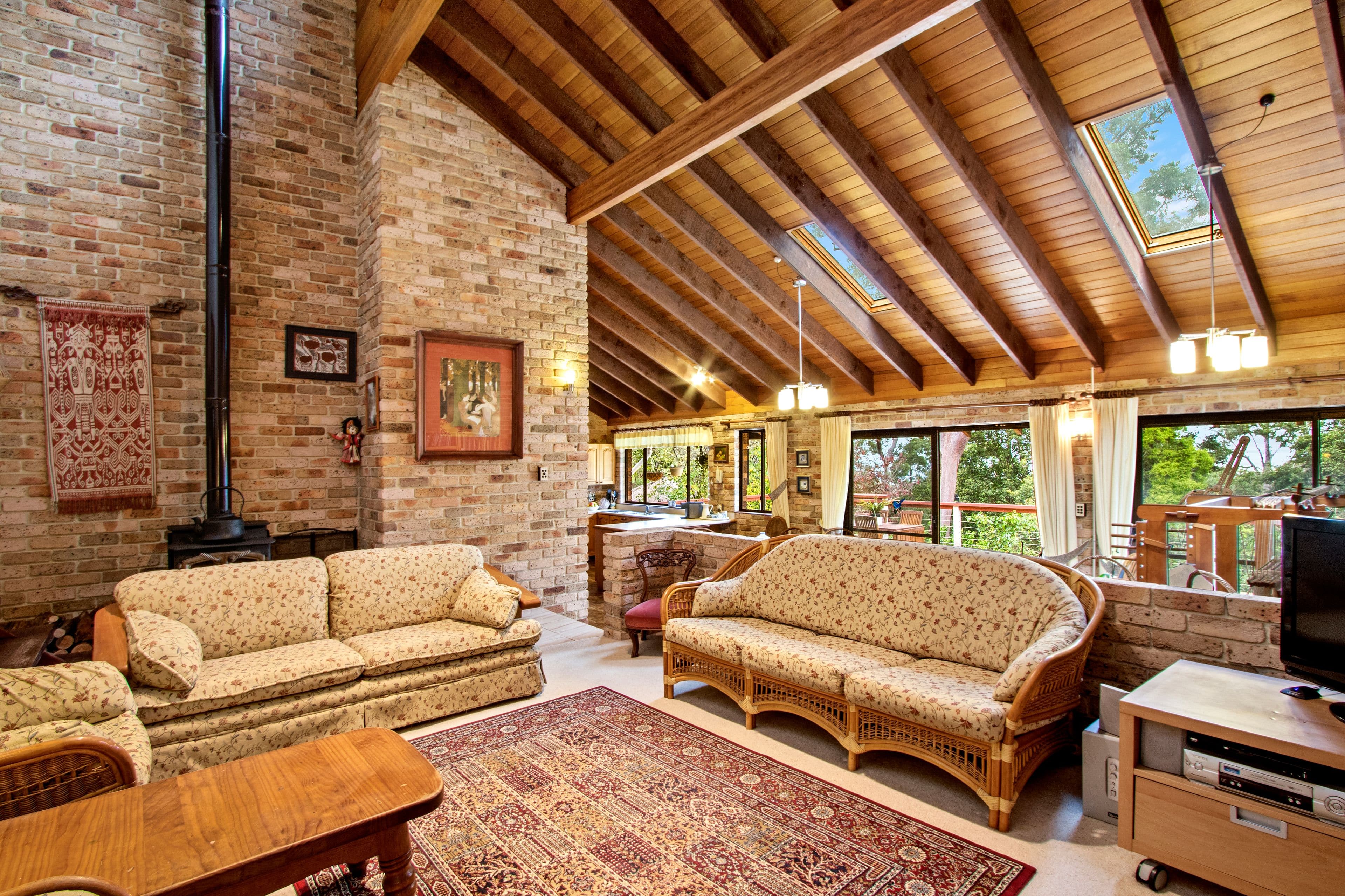 373 Lieutenant Bowen Drive, Bowen Mountain - Image 1