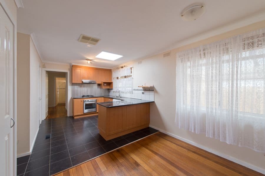 11 Bittern Street, MELTON VIC 3337, Melton - Thumbnail 4