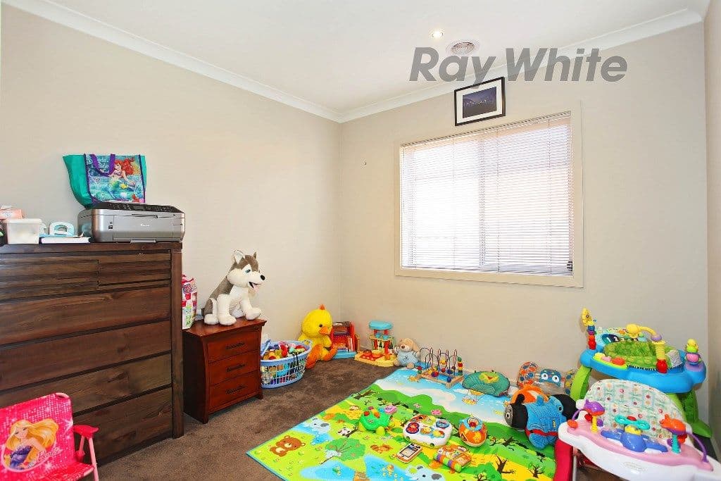 16 Bliss Street, Point Cook VIC 3030, Point Cook - Thumbnail 3