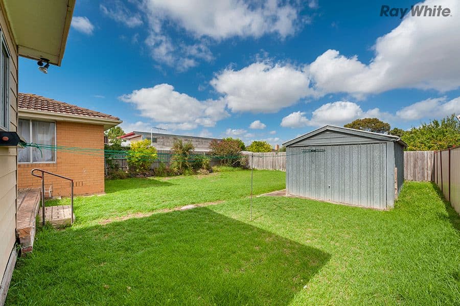 16 McRae Avenue, St Albans VIC 3021, St Albans - Thumbnail 5