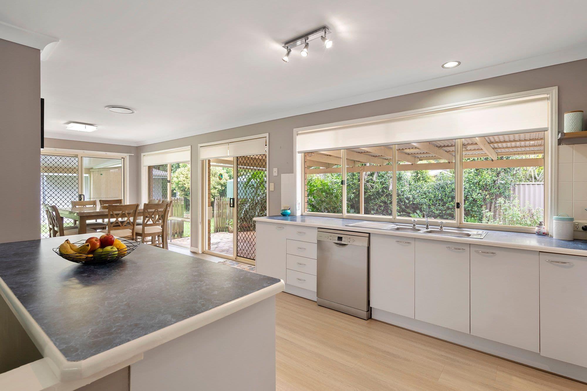 31 Chesterfield Crescent, Kuraby QLD 4112, Kuraby - Thumbnail 3