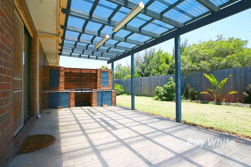 3 Walnut Court, CRANBOURNE NORTH VIC 3977, Cranbourne North - Thumbnail 2