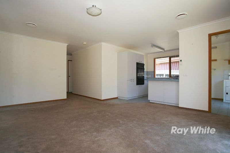 3 Walnut Court, CRANBOURNE NORTH VIC 3977, Cranbourne North - Thumbnail 3