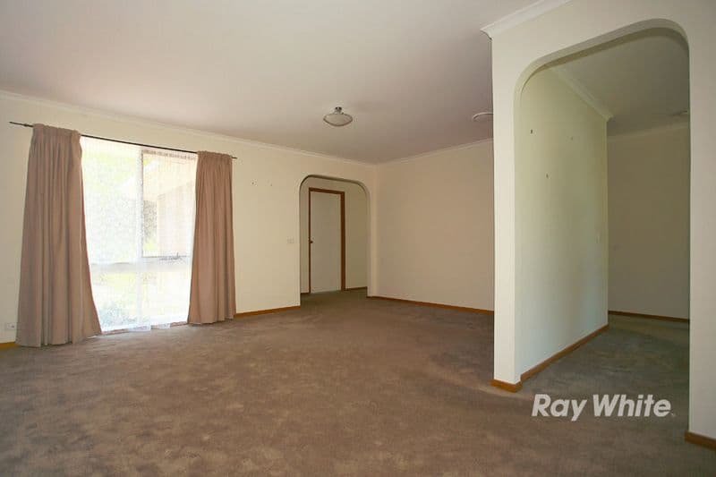 3 Walnut Court, CRANBOURNE NORTH VIC 3977, Cranbourne North - Thumbnail 4