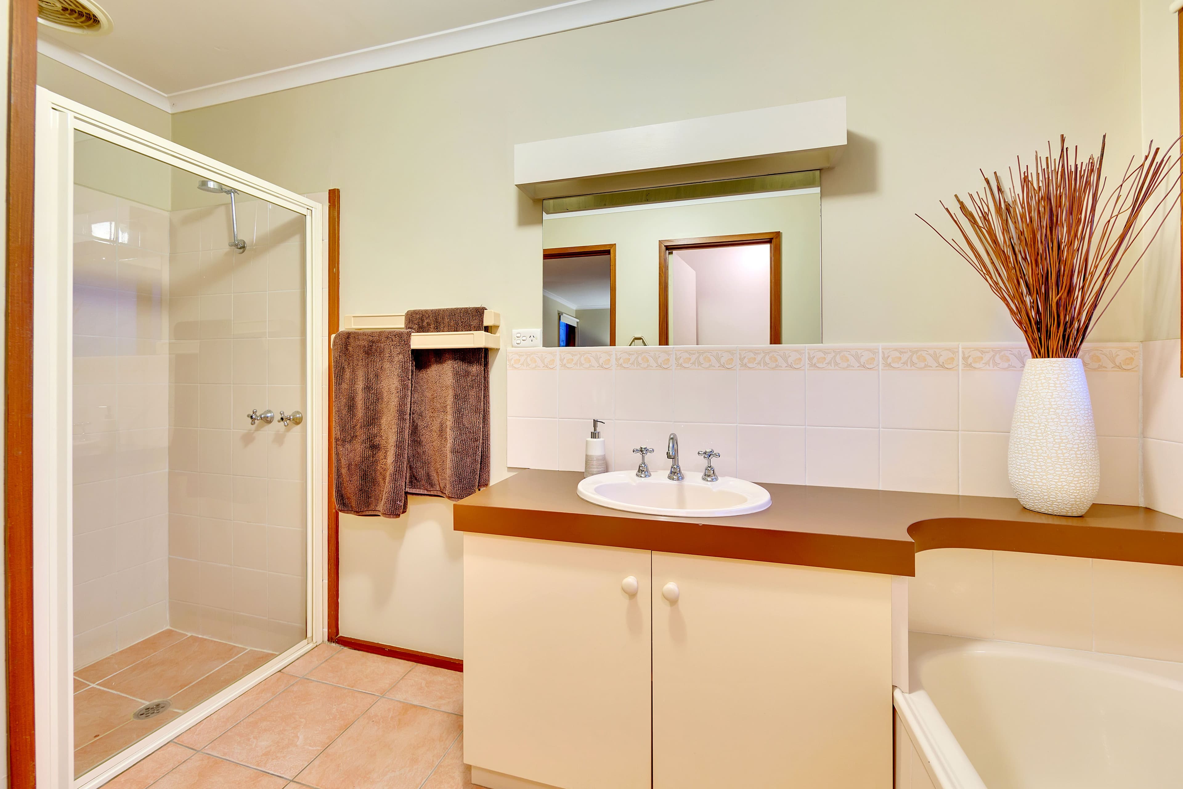 1 Finisterre Court, Frankston VIC 3199, Frankston - Thumbnail 8