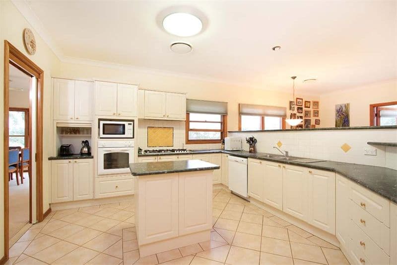 375 Rapleys Loop Road, WEROMBI NSW 2570, Werombi - Thumbnail 4