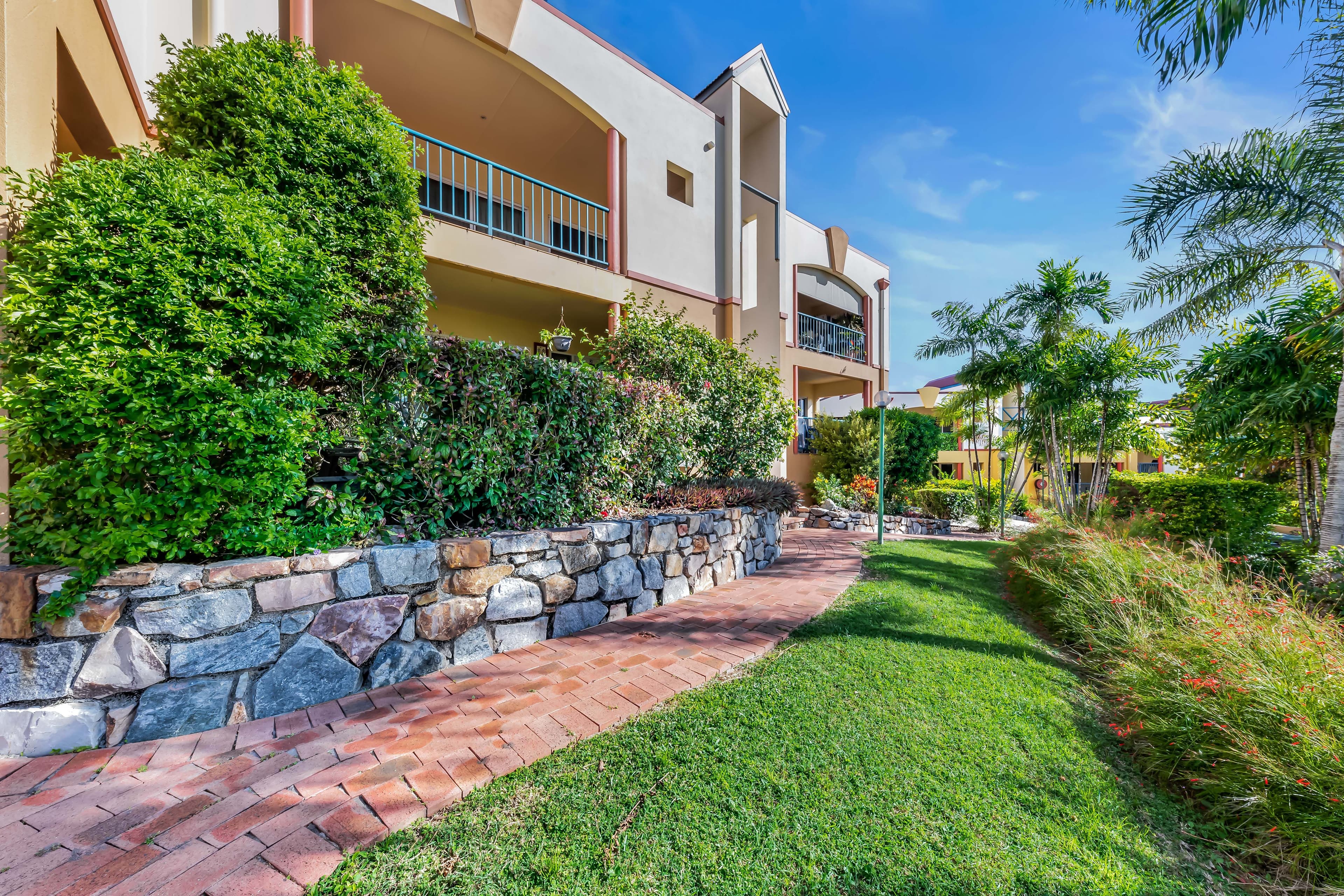 24 Island Drive, Cannonvale QLD 4802, Cannonvale - Thumbnail 2