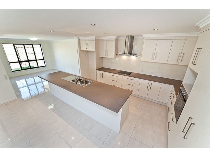 17 Frangipani Court, NORMAN GARDENS QLD 4701, Norman Gardens - Thumbnail 2