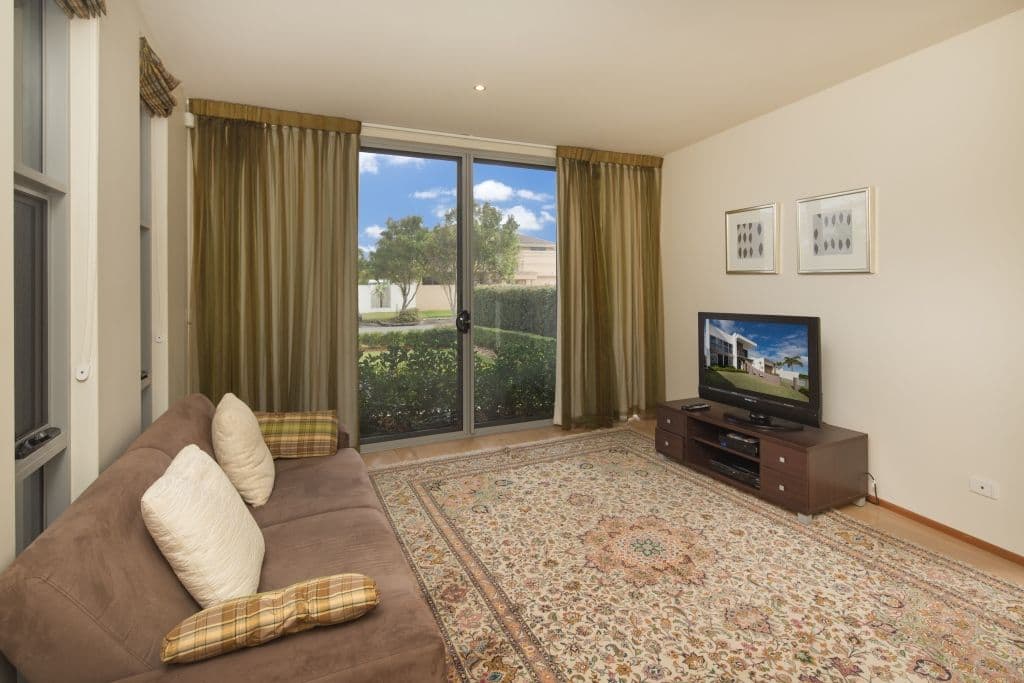84 Sir Bruce Small Boulevard, BENOWA WATERS QLD 4217, Benowa - Thumbnail 8