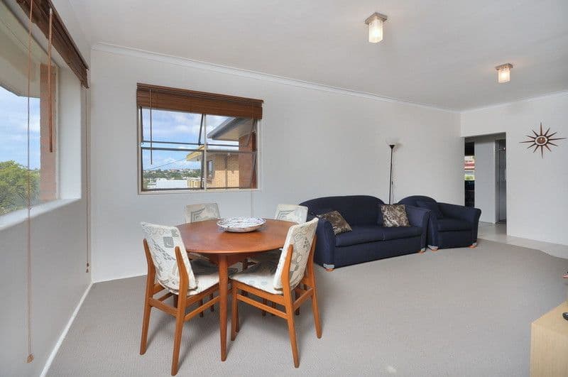 212  Cavendish Road, COORPAROO QLD 4151, Coorparoo - Thumbnail 2