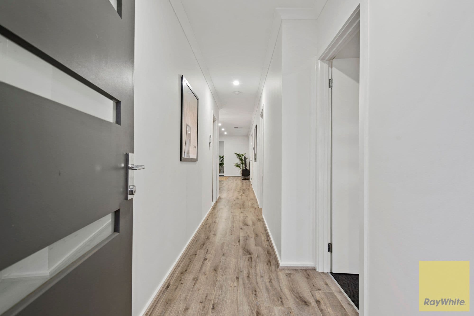 18 Valiant Street, DEANSIDE VIC 3336, Deanside - Thumbnail 2