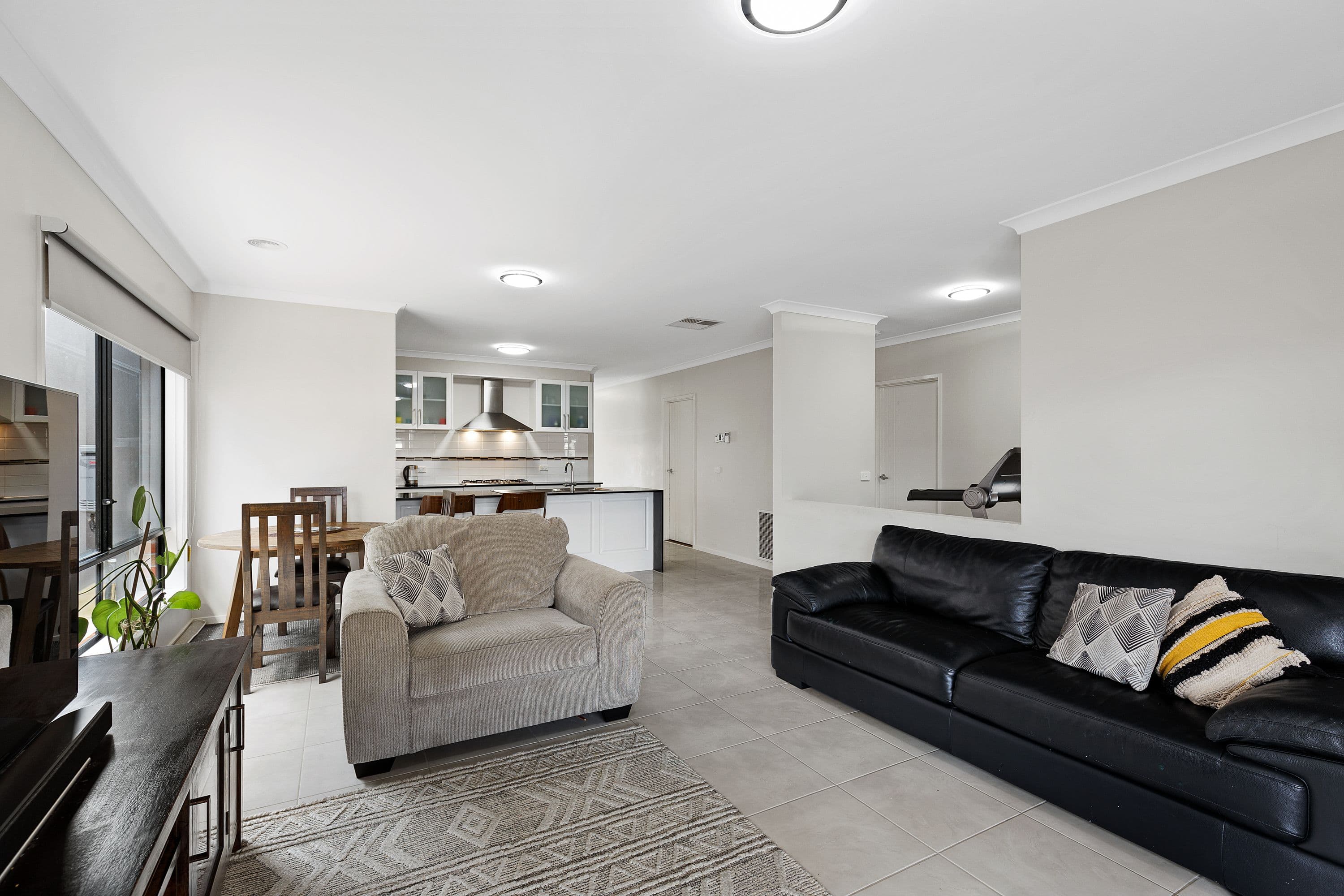 10 Springbank Road, Wollert VIC 3750, Wollert - Thumbnail 5