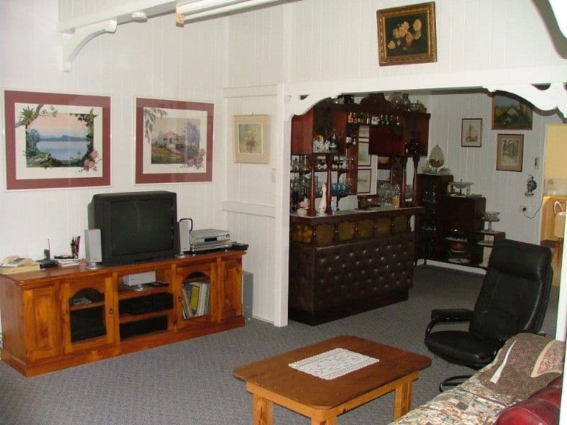 8 Emu Creek Road, CROWS NEST QLD 4355, Crows Nest - Thumbnail 2