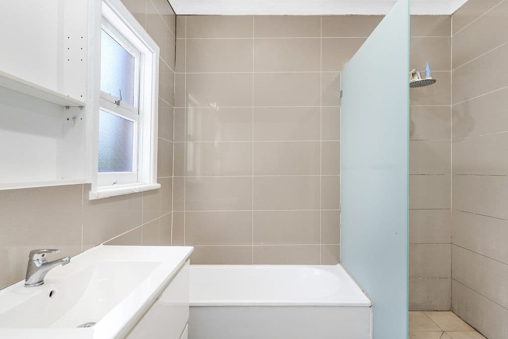 28 Barnstaple Road, Rodd Point - Thumbnail 8