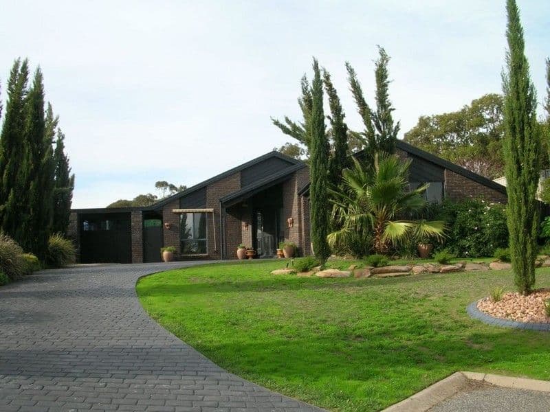 4 Thornhill Place, ONKAPARINGA HILLS SA 5163, Onkaparinga Hills - Image 1