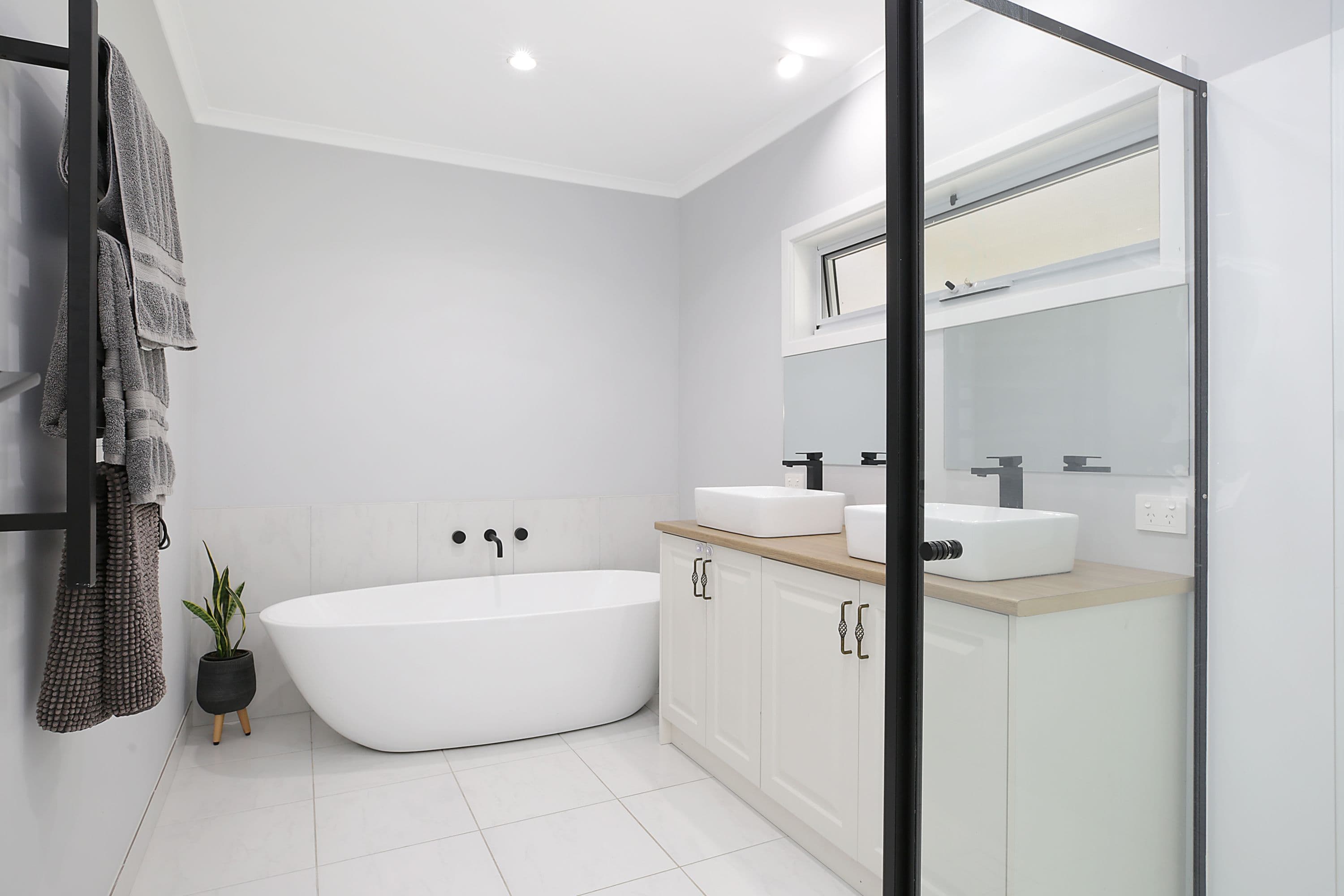 55 Silvester Street, Cobden VIC 3266, Cobden - Thumbnail 5