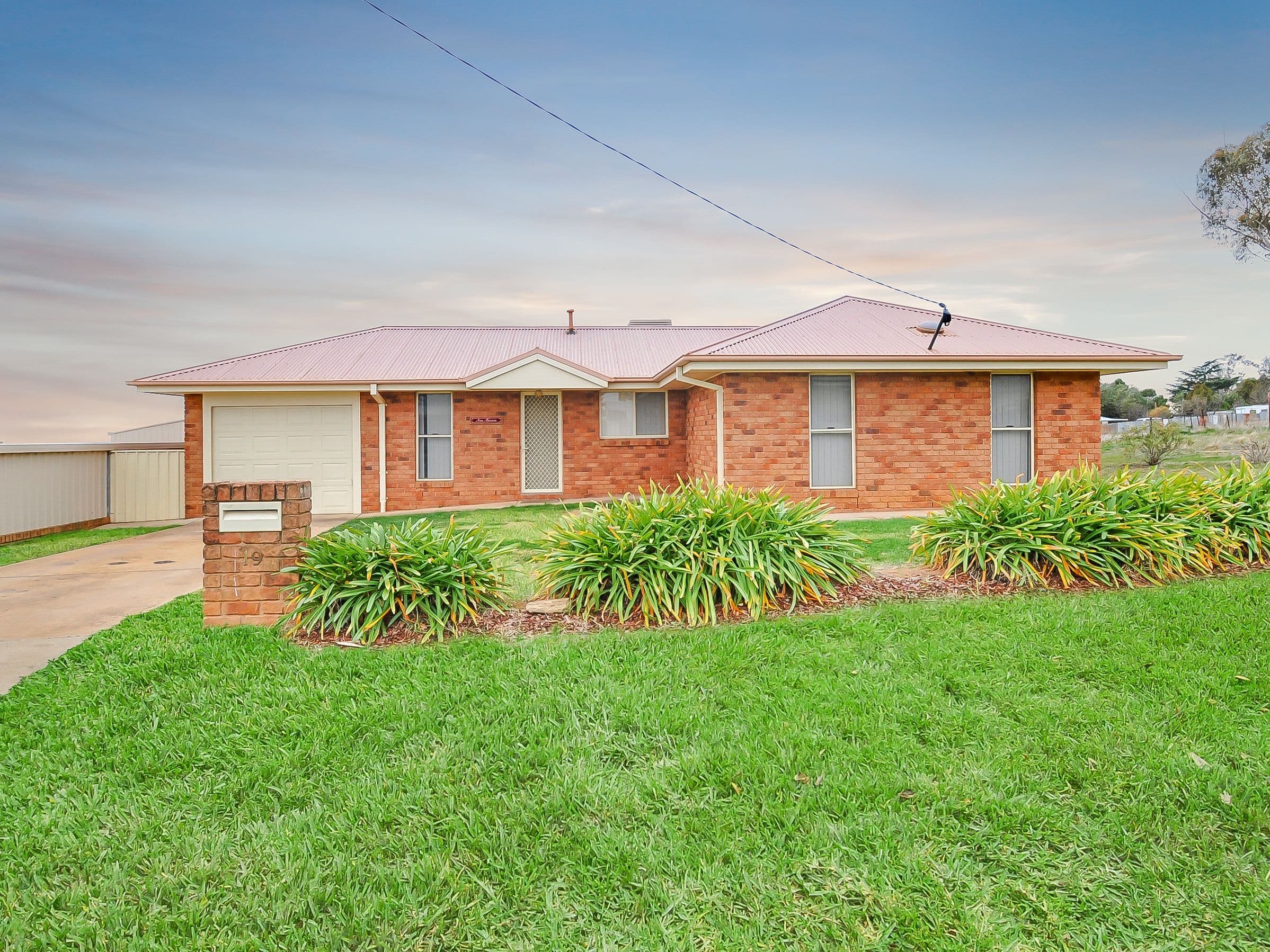 19 Hart Street, Junee - Image 1