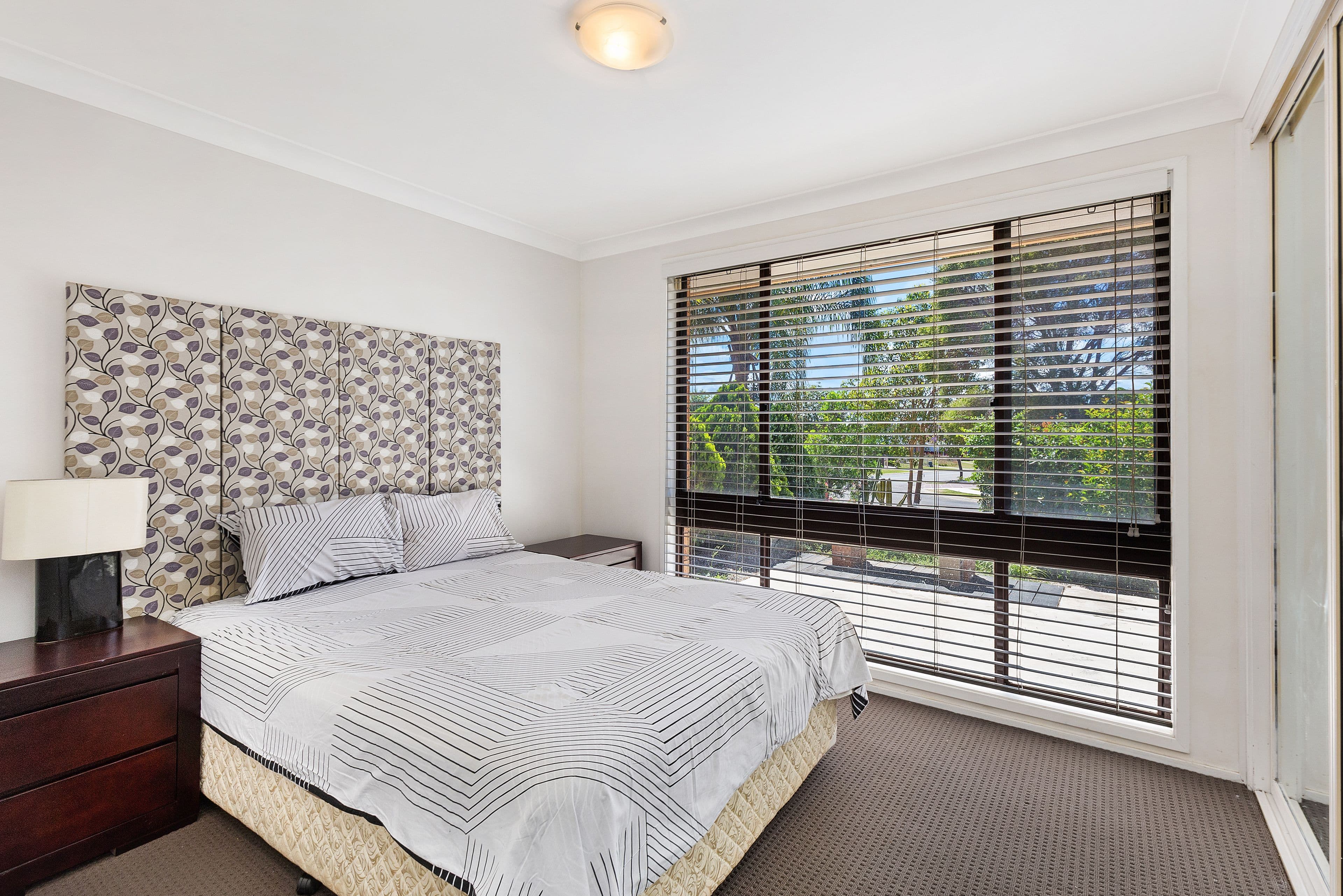 15 Aminta Crescent, Hassall Grove - Thumbnail 4