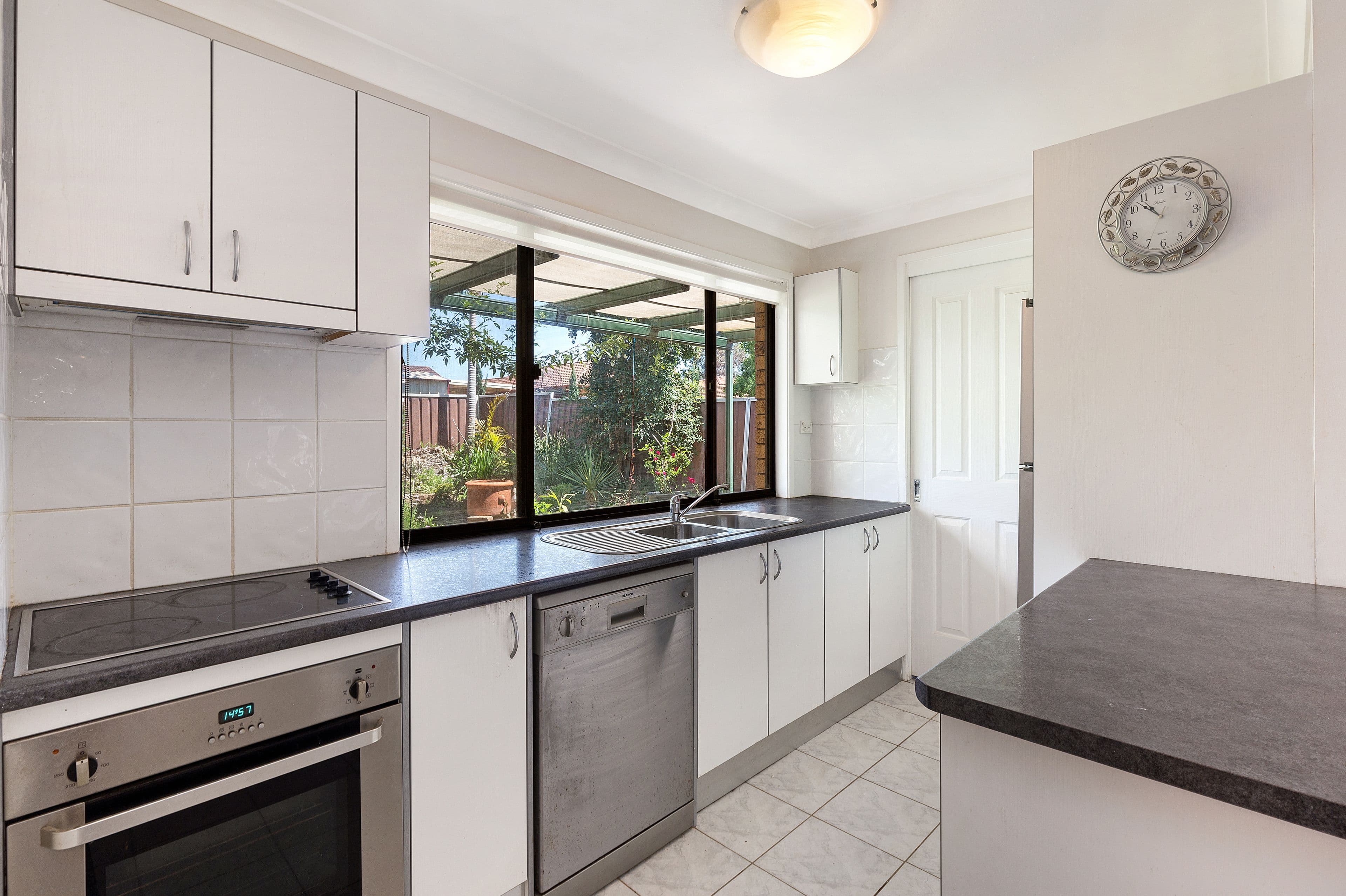 15 Aminta Crescent, Hassall Grove - Thumbnail 5