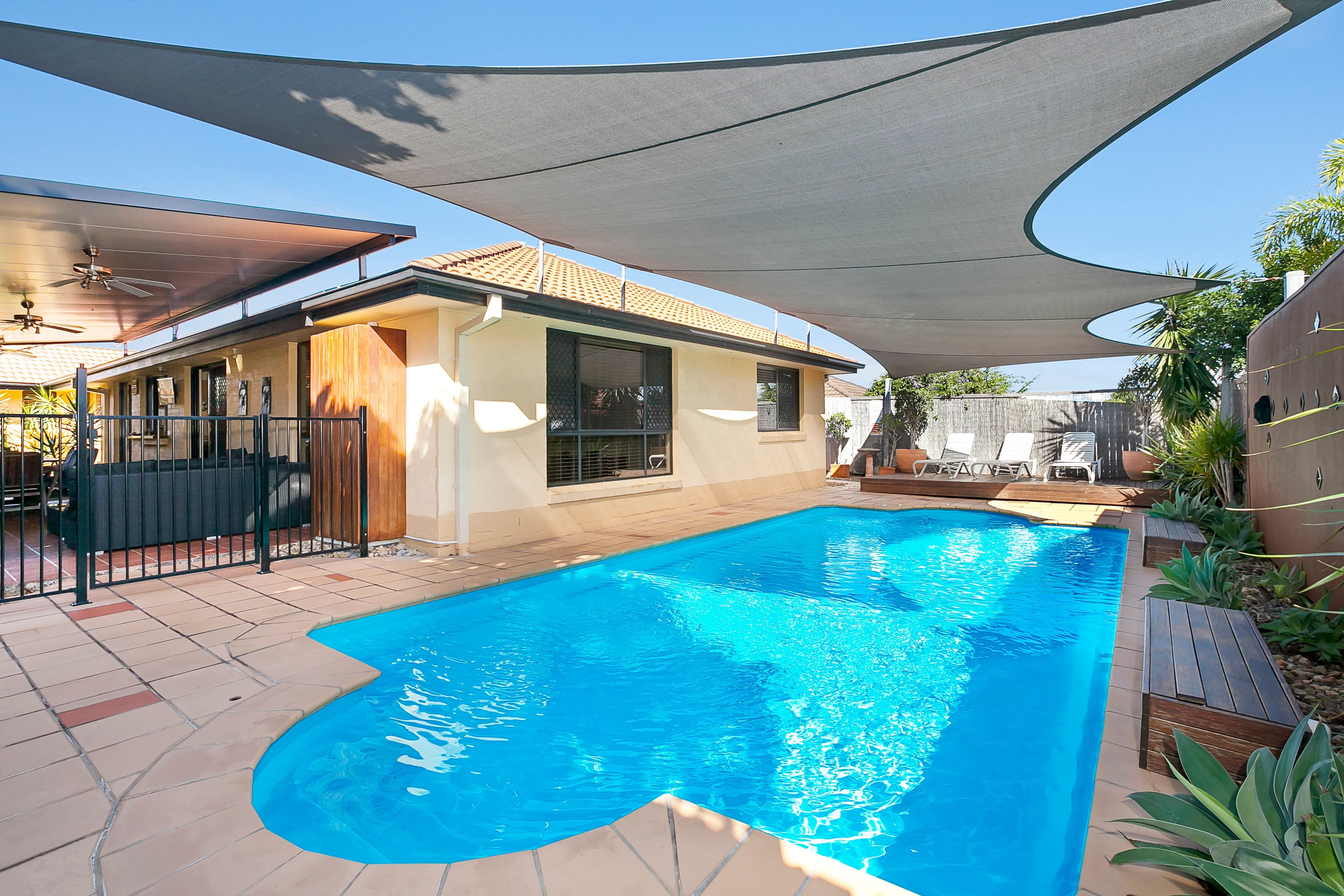 17 Campion Drive, North Lakes QLD 4509, North Lakes - Thumbnail 2