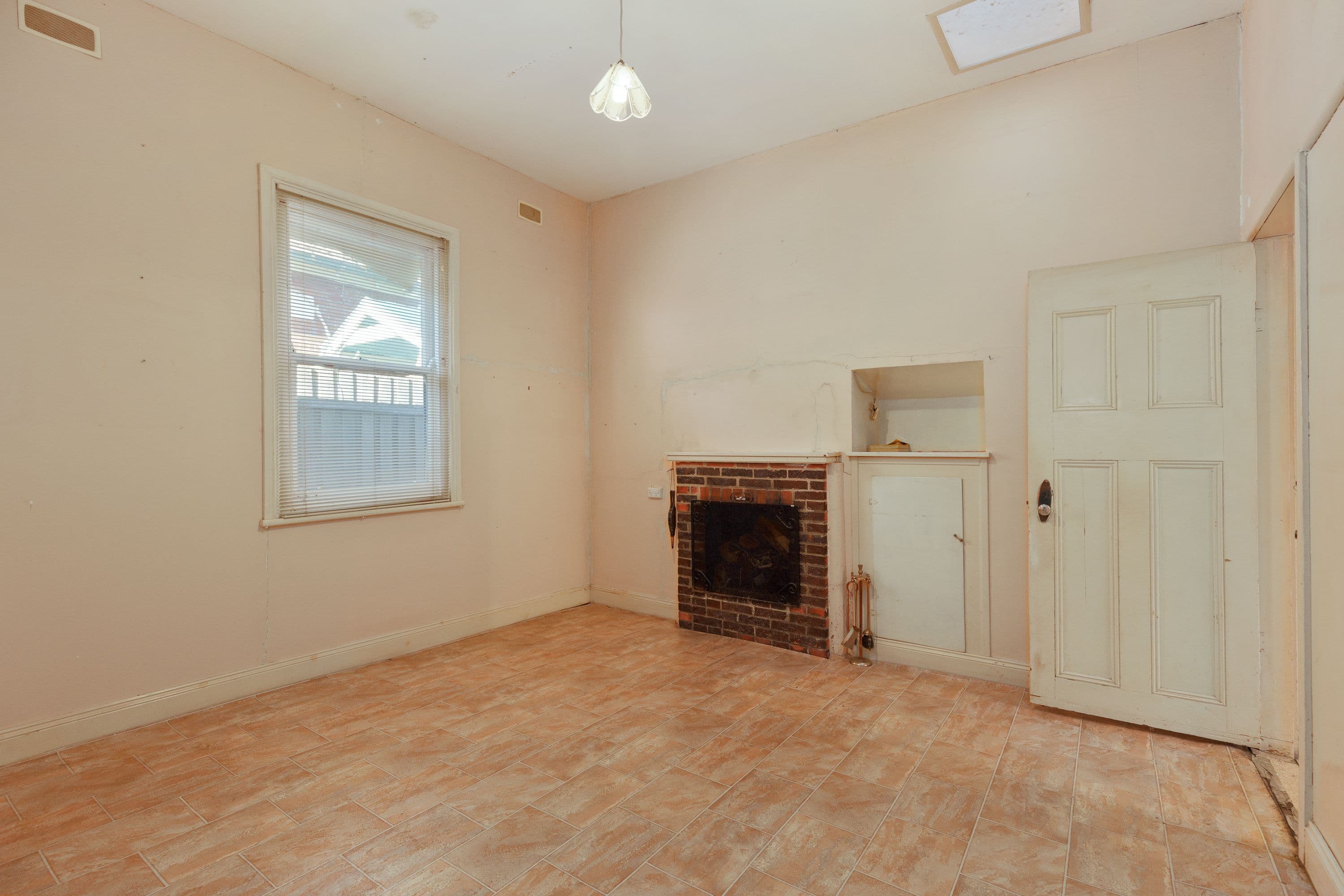 23 Pebblestone Circuit, Clyde North - Thumbnail 2