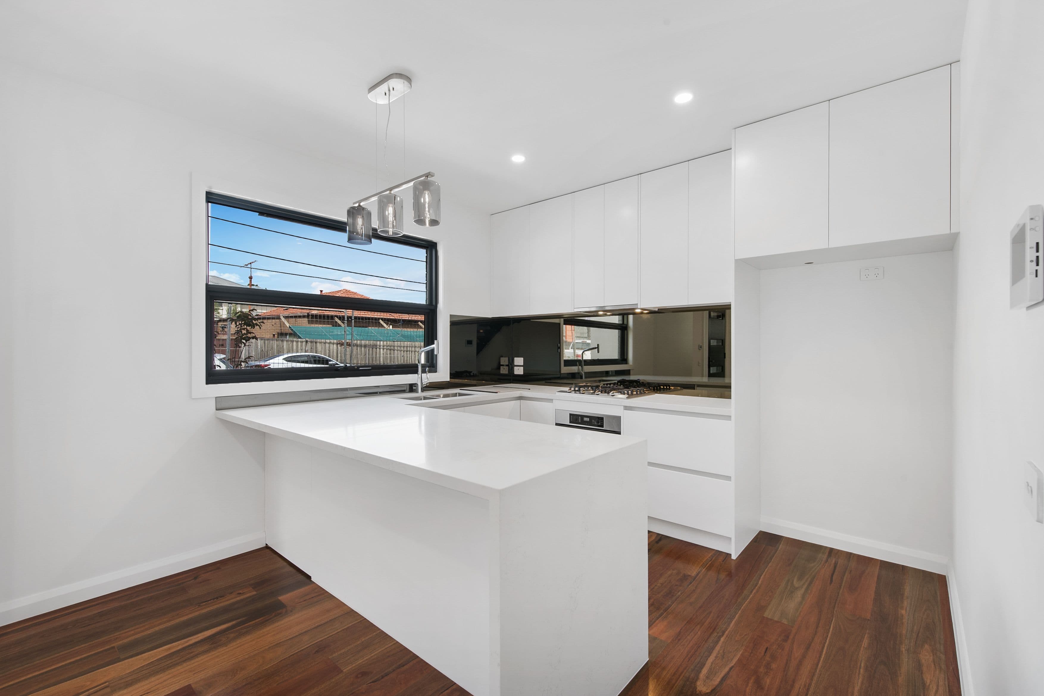 33 Lawson Street, Essendon VIC 3040, Essendon - Thumbnail 2