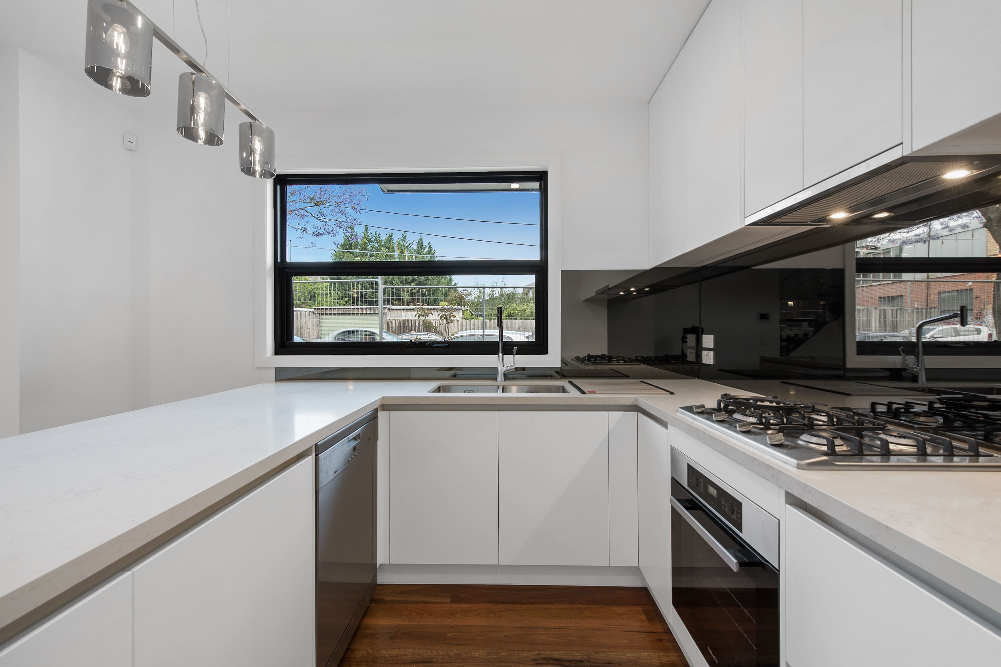 33 Lawson Street, Essendon VIC 3040, Essendon - Thumbnail 3
